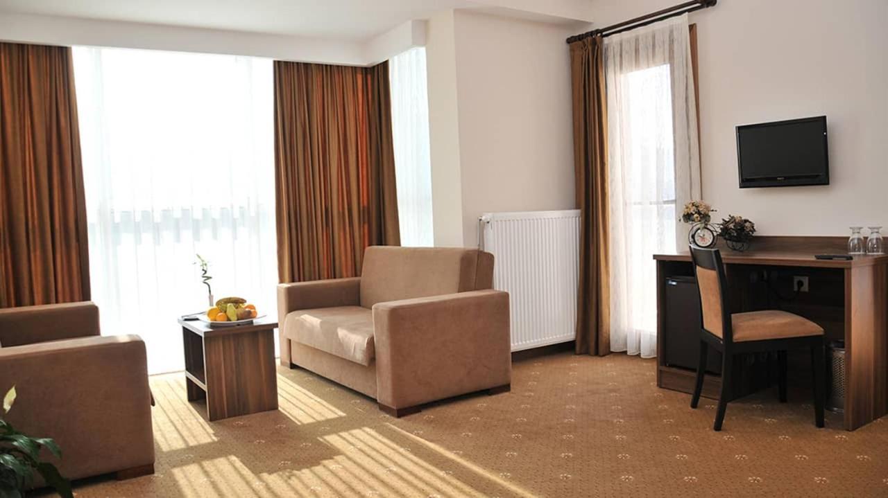 Obam Termal Resort Hotel Ve Spa Sindirgi Exterior photo